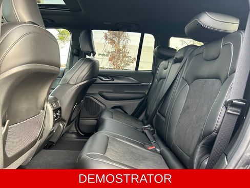 New 2025 Jeep Grand Cherokee Altitude image 25