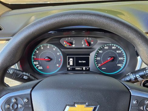 Certified 2022 Chevrolet Traverse LS FWD image 33