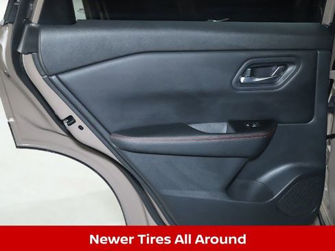 Certified 2025 Nissan Rogue SV image 12