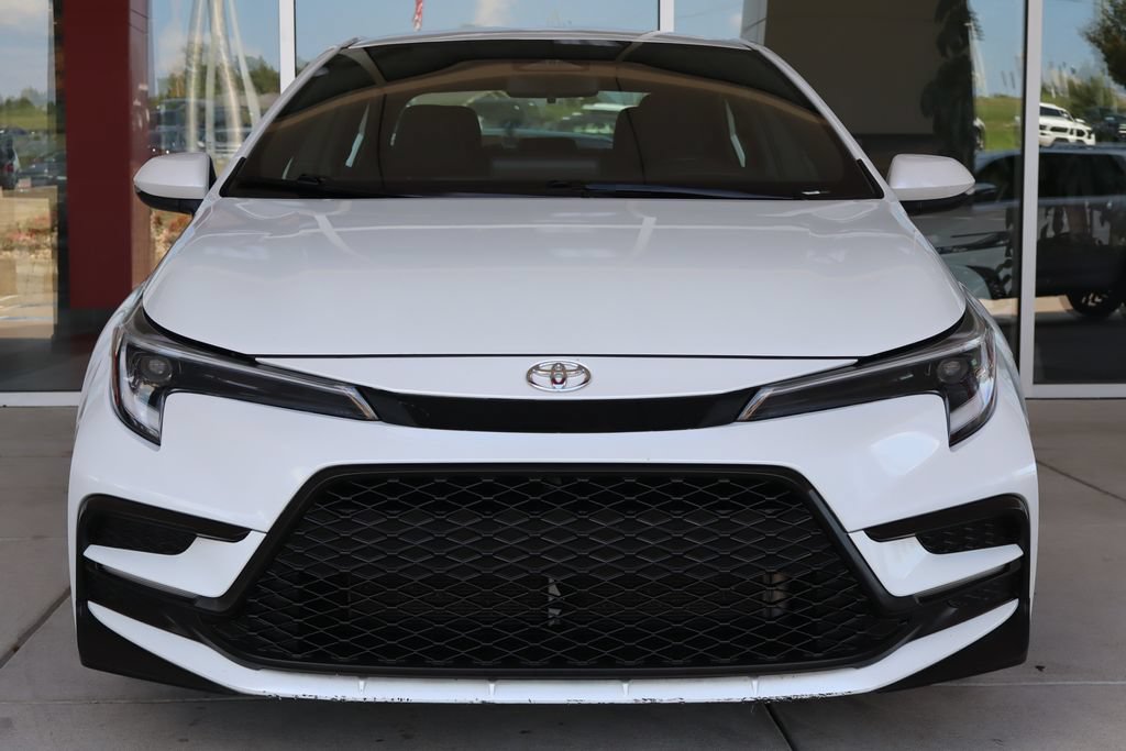 Used 2024 Toyota Corolla SE FWD image 2