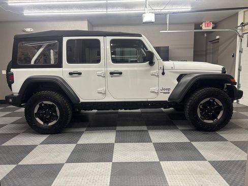 Used 2018 Jeep Wrangler Unlimited Sport S AWD/4WD image 6