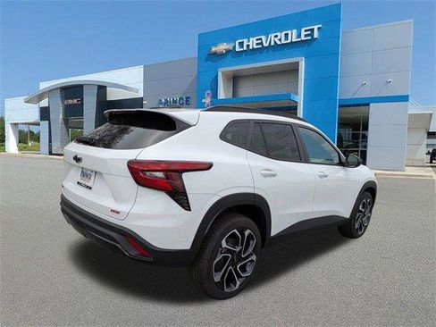 New 2026 Chevrolet Trax RS w/ Sunroof Package image 6