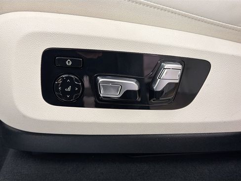 New 2026 BMW X5 xDrive40i w/ Executive Package image 19