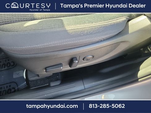 Certified 2023 Hyundai Santa Fe SEL image 17