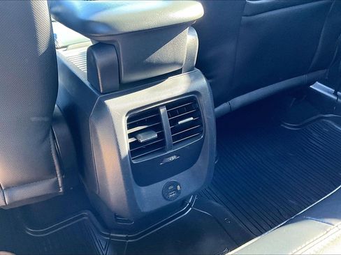 Used 2021 Ford Mustang Mach-E Select image 33