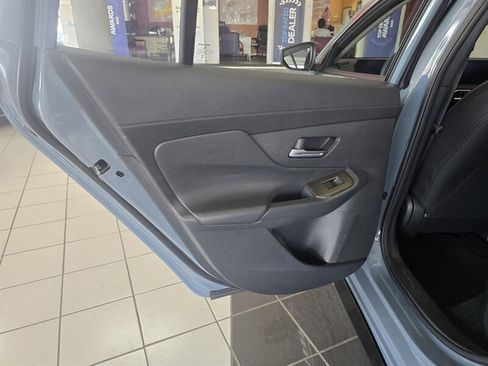 Used 2026 Nissan Sentra SR w/ Floor Mat Package FWD image 10