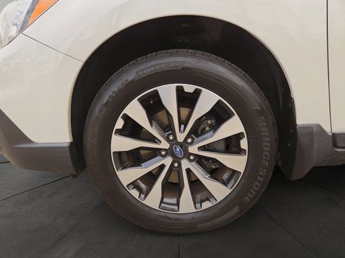 Used 2017 Subaru Outback 2.5i Limited image 14