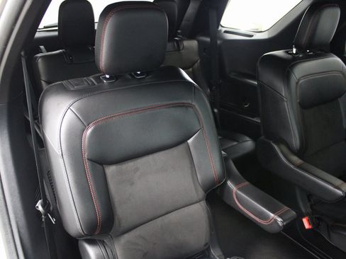 Used 2023 Ford Explorer ST-Line w/ Class IV Trailer Tow Package image 32