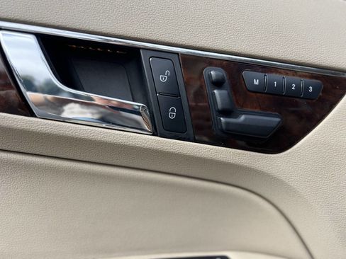 Used 2011 Mercedes-Benz E 350 Cabriolet image 12