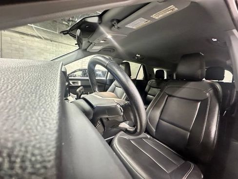 Used 2020 Ford Explorer XLT w/ Equipment Group 202A AWD/4WD image 14