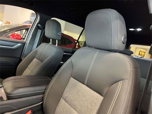 Certified 2025 GMC Acadia Elevation image 10