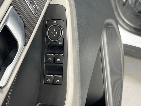 Used 2021 Ford Explorer XLT AWD/4WD image 17