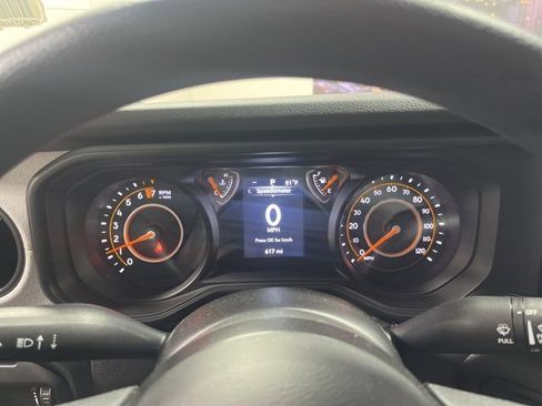 New 2025 Jeep Gladiator Nighthawk image 12