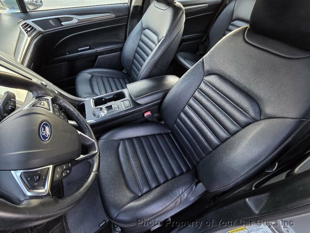 Used 2020 Ford Fusion SEL FWD image 24