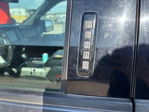 Used 2019 Ford F150 Lariat w/ Equipment Group 501A Mid AWD/4WD image 8