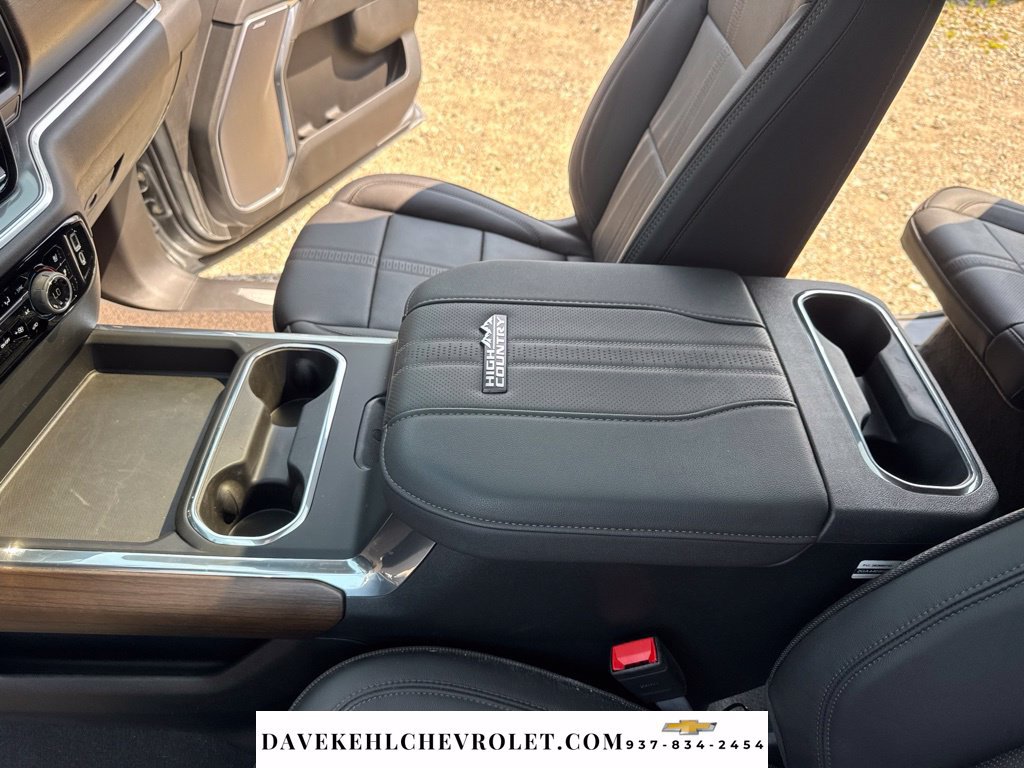 Used 2025 Chevrolet Silverado 3500 High Country w/ High Country Premium Package AWD/4WD image 19
