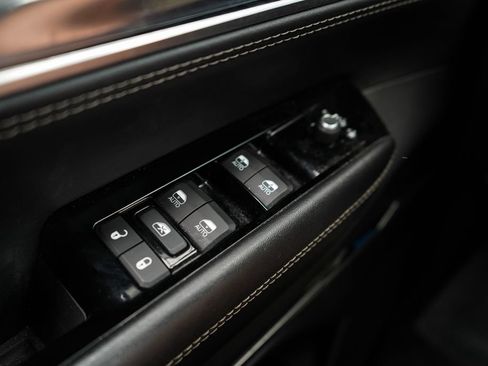 Used 2022 Jeep Grand Wagoneer Series II AWD/4WD image 31