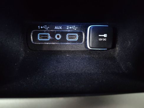 Used 2019 Jeep Grand Cherokee Altitude image 5