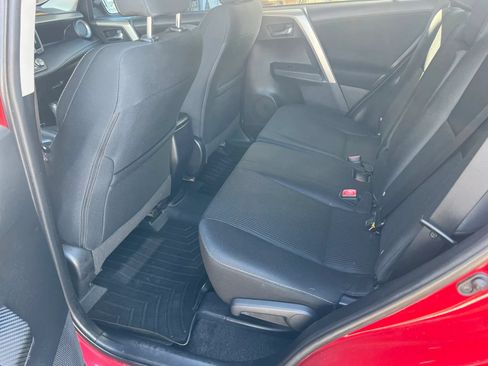 Used 2015 Toyota RAV4 XLE FWD image 14