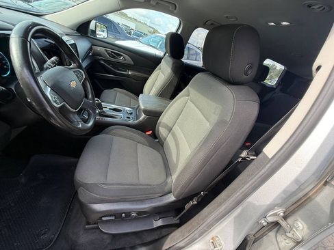 Used 2019 Chevrolet Traverse LT FWD image 14