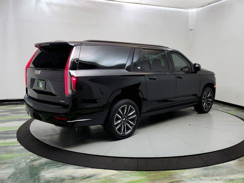 Used 2022 Cadillac Escalade ESV Sport w/ Touring Package AWD/4WD image 5