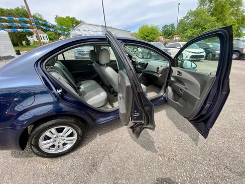 Used 2015 Chevrolet Sonic LT FWD image 11
