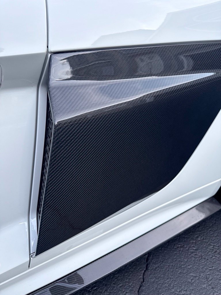 Used 2018 Audi R8 V10 w/ Premium Package RWD image 8