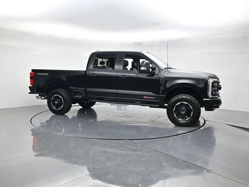 New 2026 Ford F250 Lariat w/ Tremor Off-Road Package AWD/4WD image 4