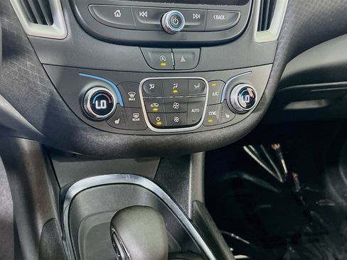 Used 2022 Chevrolet Malibu LT FWD image 15