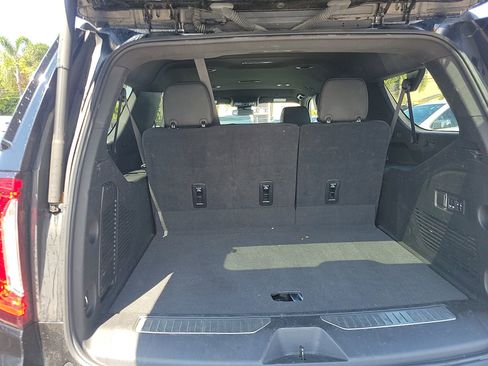 Used 2024 GMC Yukon XL Denali image 16