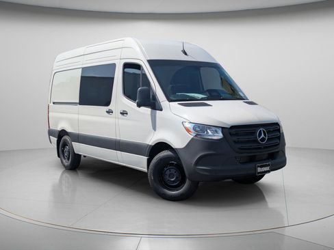 New 2025 Mercedes-Benz Sprinter 2500 image 12
