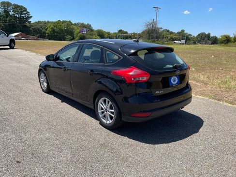 Used 2016 Ford Focus SE FWD image 3