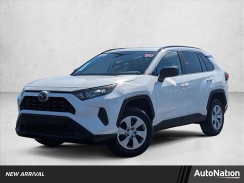 Used 2020 Toyota RAV4 LE image 1