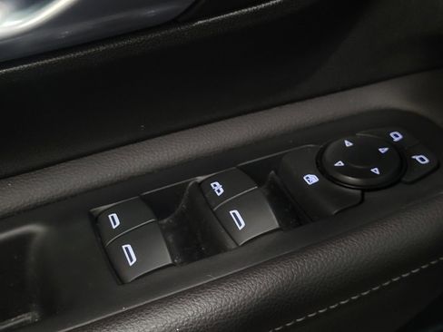 Used 2023 GMC Terrain SLE w/ Driver Convenience Package image 27