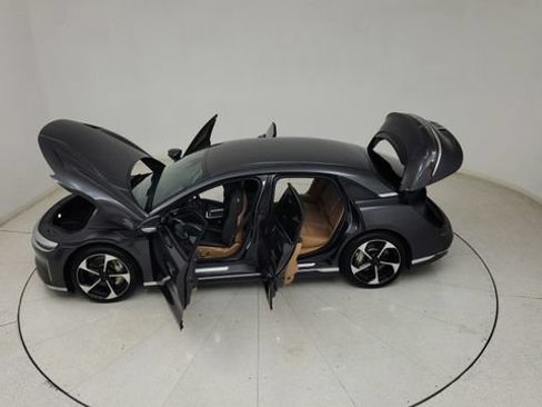 Used 2024 Lucid Air Touring AWD/4WD image 32
