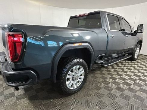 Used 2023 GMC Sierra 2500 Denali w/ Denali Ultimate Package AWD/4WD image 3