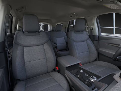 Used 2025 Ford Explorer Active RWD image 11