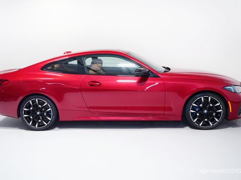 Used 2025 BMW M440i Coupe RWD image 3