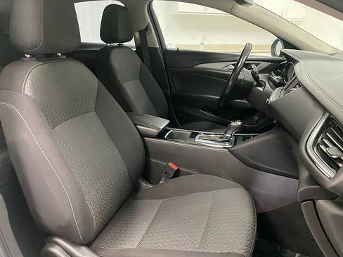 Used 2019 Buick Regal Preferred image 22