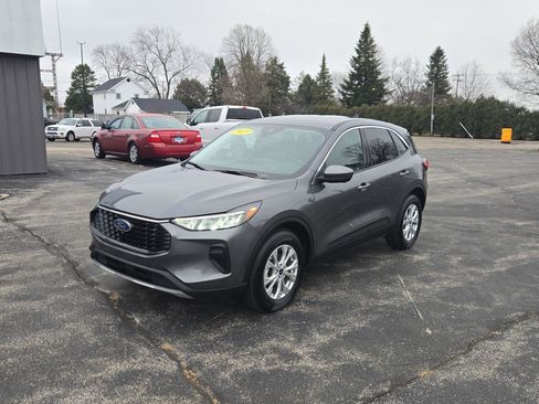 Used 2023 Ford Escape Active w/ Tech Pack #2 image 2