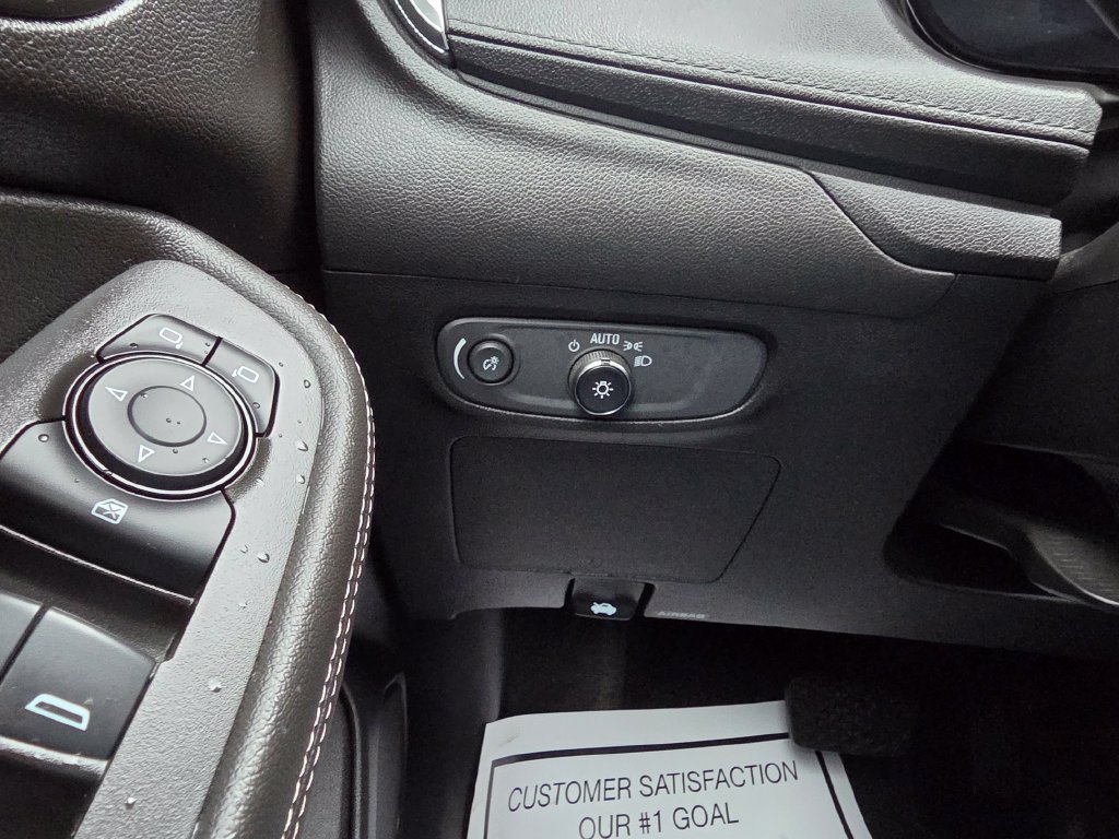 Used 2025 Buick Encore GX Preferred w/ Comfort Package FWD image 33