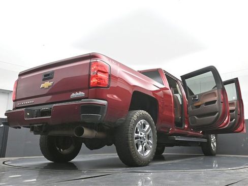Used 2018 Chevrolet Silverado 2500 High Country w/ Duramax Plus Package image 53