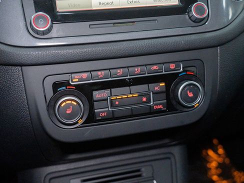 Used 2012 Volkswagen Tiguan SEL image 37