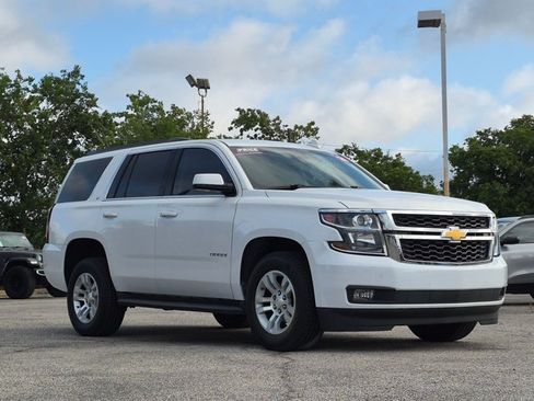Used 2020 Chevrolet Tahoe LT w/ Luxury Package RWD image 3