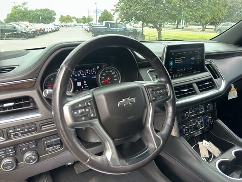 Used 2021 Chevrolet Tahoe Z71 w/ Z71 Signature Package AWD/4WD image 21