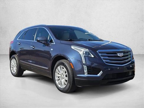 Used 2018 Cadillac XT5 FWD w/ LPO, Wheel Lock Package image 3