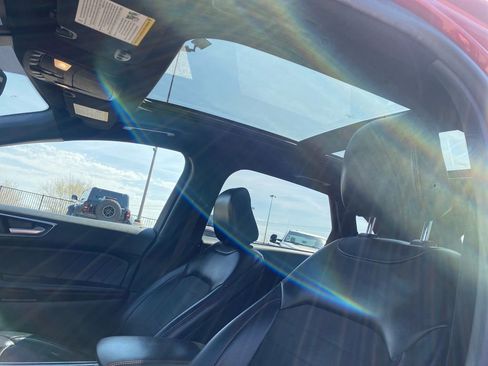 Used 2022 Ford Edge ST-Line image 20