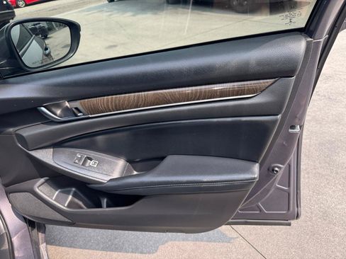 Used 2018 Honda Accord EX-L image 19