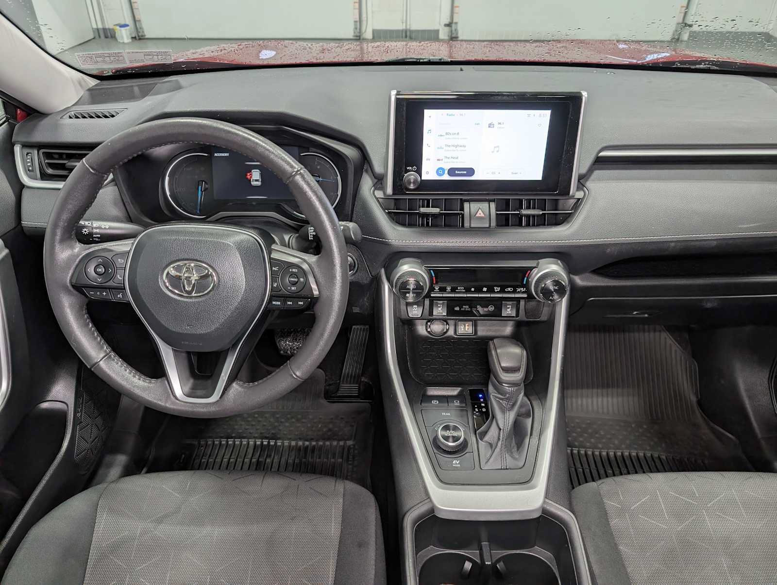 Used 2024 Toyota RAV4 XLE w/ Convenience Package AWD/4WD image 18