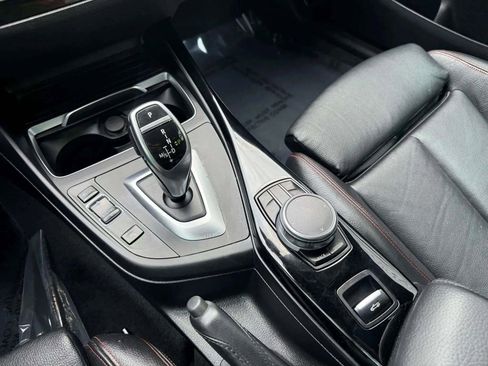 Used 2020 BMW 230i xDrive Convertible w/ Premium Package image 18